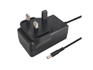 FCC UK Plug 24W 12V 2A Alimentation à découpage Adaptateur mural Adaptateur AC vers DC