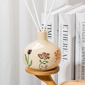Diffusore di aromi in ceramica dipinta a mano pastorale, decorazione per la casa
