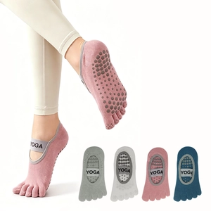 Slouchy Anti-Slip Ankle Crew Made Logo Crew OEM Non-Slip Women's Compression Cotton Yoga Grip Custom Pilates Socks