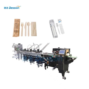 Khăn giấy đóng gói tự động Khăn giấy bằng gỗ Dao kéo nhựa có khăn ăn Muối tiêu Máy đóng gói tự động