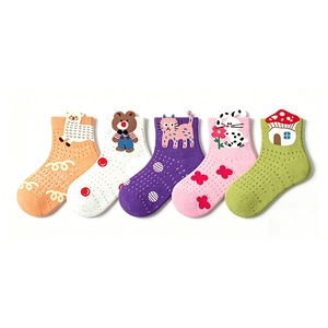 Usine en gros personnalisé dessin animé mignon doux bébé chaussettes OEM décontracté respirant et confortable enfants bambin chaussettes