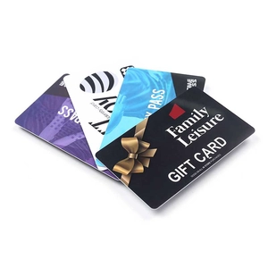 배지와 바코드가 있는 맞춤형 도매 할인 플라스틱 기프트 카드