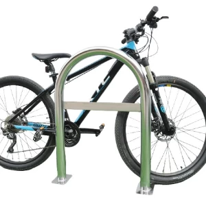 Компактная напольная стоянка для велосипедов в гараже на открытом воздухе