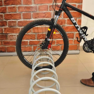 Rack de armazenamento de bicicleta em espiral externa com trava de aço em forma de onda