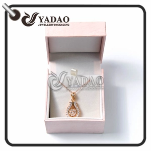 2017 nuova serie-scatola pendente in plastica personalizzata con imbottiture a slitta per collana.