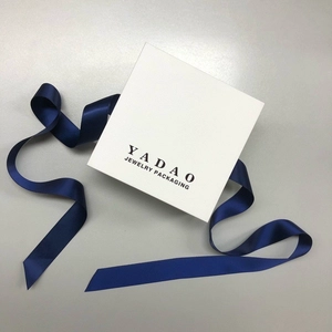 Yadao صندوق مجوهرات بتصميم جديد مجموعة صندوق تغليف بلاستيكي داخل صندوق ورقي مع شريط خارجي