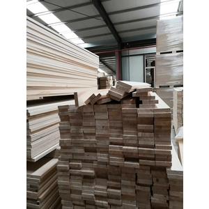 Paulownia Finger Joint Board Solid Paulownia Wood Price Traited Paulownia Lumber Prices Scié Bois Timber Edge Panneaux muraux collés
