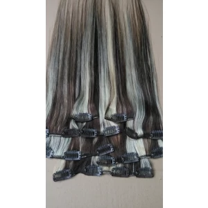 中国 In stock fashion hot sale new styles grade 6A unprocessed clip in hair extension メーカー