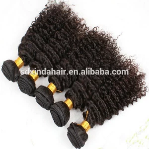중국 도매 가격 자연 색상 100 % 인간의 머리 레미 곱슬 곱슬 머리 씨실 페루 머리 직조 제조업체