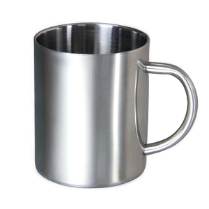 Edelstahl-Cup zum Haus