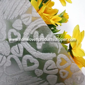 Wholesale Light Grey Heart-shaped Embossing GT-HSLIGR01 PP Spunbond Non Woven Wrapping Paper For Presents