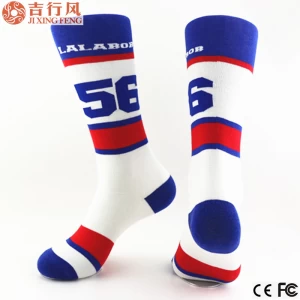 China professionele sokken fabrikant, aangepaste logo meisjes katoen knie lange sokken