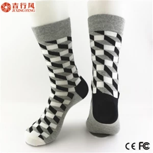 Chinese professional socks suppliers,classic checkered pattern jacruard men socks,made of cotton