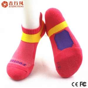 Women Sports Socks,  Antibacterial and Eco-friendly, Breathable, Customized Designs Available