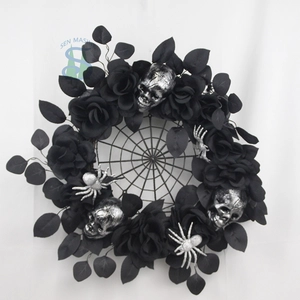 Senmasine 24-Zoll-Halloween-Türkränze mit schwarzen Blatt-Kunstblumen, Rose, Geisterkopf, Spinne, Party-Dekoration