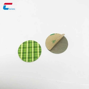 定制 13.56Mhz 铁氧体 NFC 贴纸粘合剂抗金属 NFC 标签制造商
