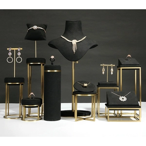 Metallrahmenständer, Mikrofaser-Schmuck-Display-Requisiten, luxuriöse Marken-Schaufenster