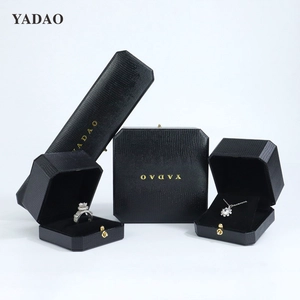 Černý luxusní design špičkové kvality vlastní balení diamantový prsten tlačítko box zdarma logo