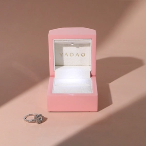 glossy lacquer painting wooden box jewelry packaging ring box led light box