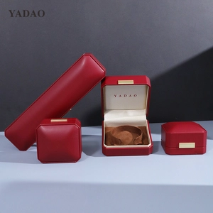 Red Serise Soft Touch Luxus-Leder-Ring-Schmuck-Design-Verpackungsset, multifunktionale Box mit Logo