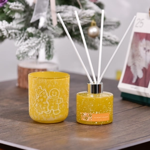 Luxury custom Christmas pattern yellow glass candle jars with lid
