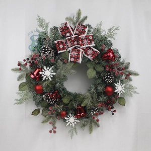 Senmasine 24-Zoll-Luxus-Weihnachtskranz mit Tannenzapfen, roten Beeren, Glocken, Kugeln, karierter Schleife und Tannennadel