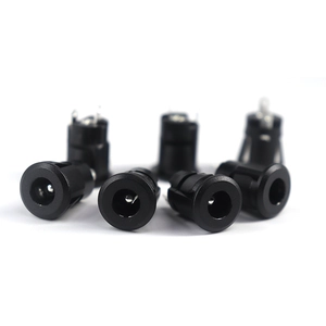 Steckdose DC 5,5 x 2,5 mm, vertikale Buchse für Schalttafelmontage, Sitzladeanschluss