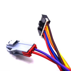 Chicote de fiação de veículo de energia nova personalizado 2-16 pinos Conectores de terminal de cabo de bateria de carro Chicote de fio de carro