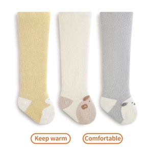 Venta al por mayor de calcetines hasta la rodilla para bebé, calcetines bonitos para recién nacidos de dibujos animados, calcetines cálidos por encima de la rodilla, suela antideslizante, suministro directo de fábrica