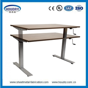 中国 Cleaner safer adjustable hand crank standing desk with steel handle メーカー