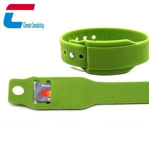 Pulsera de silicona RFID al por mayor con ranura para tarjeta Chip RFID de repuesto extraíble