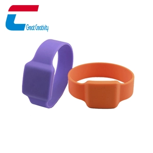 Bracelet RFID haute fréquence passif en silicone ISO18000-6C, fournisseur personnalisé