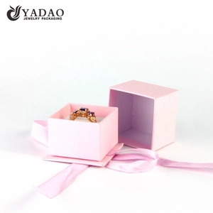2018人気のExiquisiteロマンチックな赤面ピンクのカスタマイズされたちょう結び紙の宝石箱リボンで覆わ
