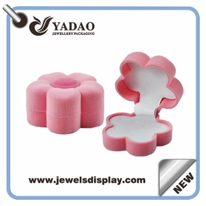 Chinese manufacturer Luxury custom flower double ring boxes ,plastic rings cases , velvet rings chests for jewelry shop counter and window showcase
