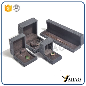 Personalizado 2016 de la espuma de gamuza de lujo inserta caja del anillo de la joyería para la joyería de papel caja de regalo caja de joyas caja de exhibición de la caja del logotipo de la joyería personalizada