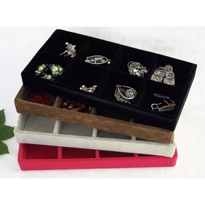 Bandeja de exhibición de la joyería de terciopelo personalizada para el collar del brazalete del anillo hecho en China