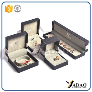 De lujo hecho a mano a medida Joyeros y anillo collar pulsera caja de joyería y regalo caja de embalaje caja de regalo Proveedor