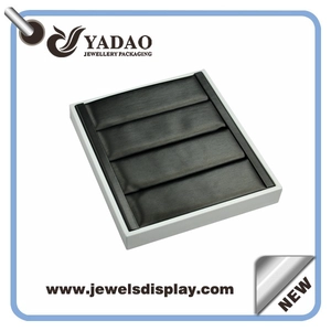 Luxus-weiß und schwarz metallic PU-Leder Ringladen, Ring Display Trays, Ring Aussteller Schalen für Schmuck Ladentheke und Fenster Schaufenster und Präsentation