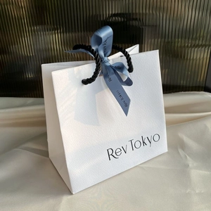Nuovo design CMYK Fancy Paper Shopping Jewelry Imballaggio Borsa da corda personalizzata