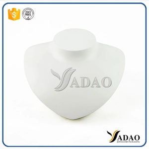 Blanco pu cuero joyas collar de pantalla soporte busto hace en China