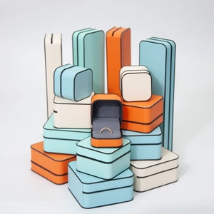 Bunte Plastik Schmuck Box Ringbox Schmuckverpackungsschachtel mit Farbverkleidung