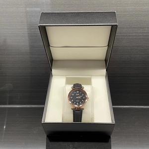 scatola di orologio cuscino scatola di cuoio di plastica scatola di imballaggio orologio Personalizza