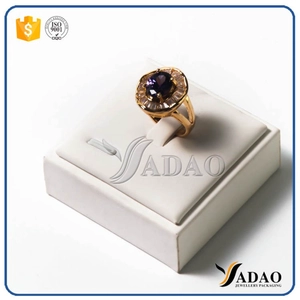 delicate lovely custom factory price handmade good quality jewelry display stands for rings
