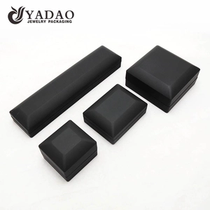 shinny lujoso delicado maravilloso color personalizado simple acabado mate caja de joyería de plástico LED para la venta