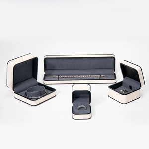 square rounded corner style black and white line design complete set of jewelry packaging box