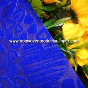 Pano decorativo não tecido de gravação Spunbonded do polipropileno GTRX-HSROBL01 Coração-dado forma para a decoração do partido