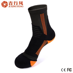 China mejores calcetines proveedor fabricación elegante cálido suave popular compresión equipo deporte calcetines
