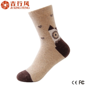 Chine chaussettes femmes grossistes fournir des chaussettes de haute qualité de laine de lapin productions