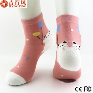 OEM ソックス サプライヤー中国、女性のニット卸売カスタム カラフルな漫画パターン ジャガード ソックス