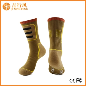 fashion knitted sport sock suppliers China custom sports mens basketball socks